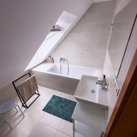 Bright And - Modern Flat